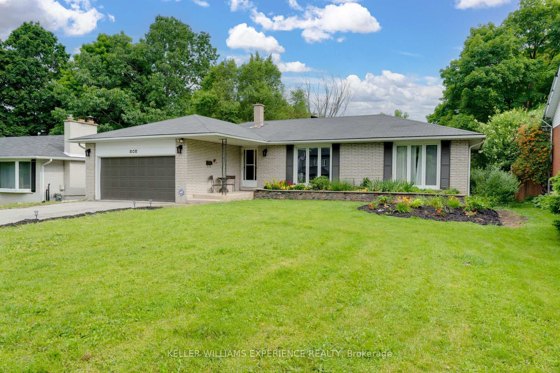 202 Warnica Road photo 3