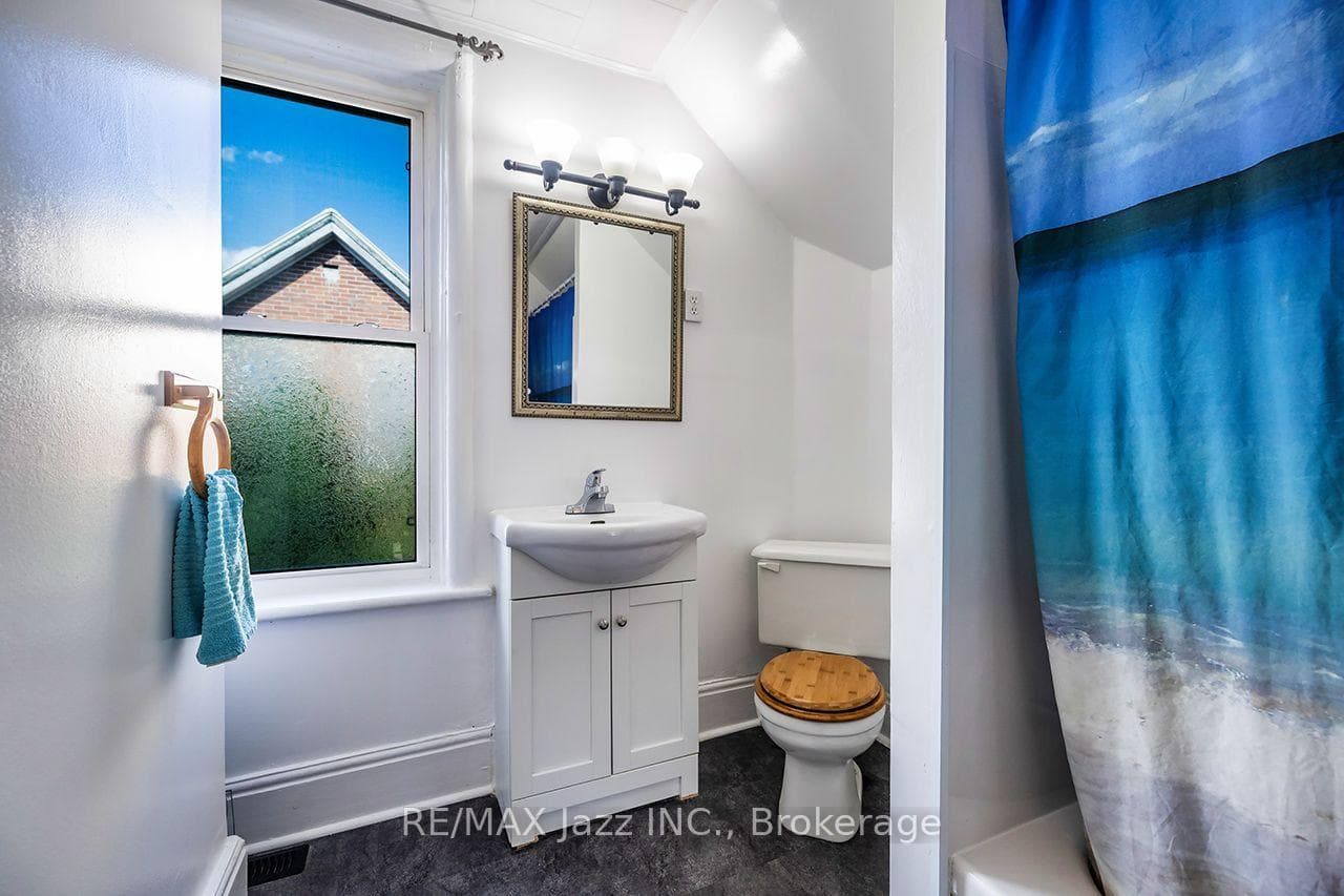 132 King Street photo 32