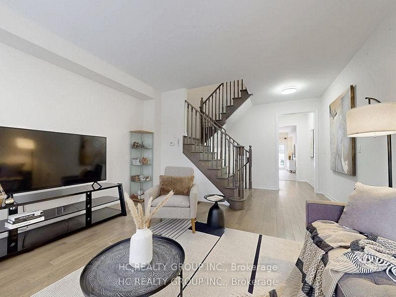14 Isabella Peach Drive photo 3