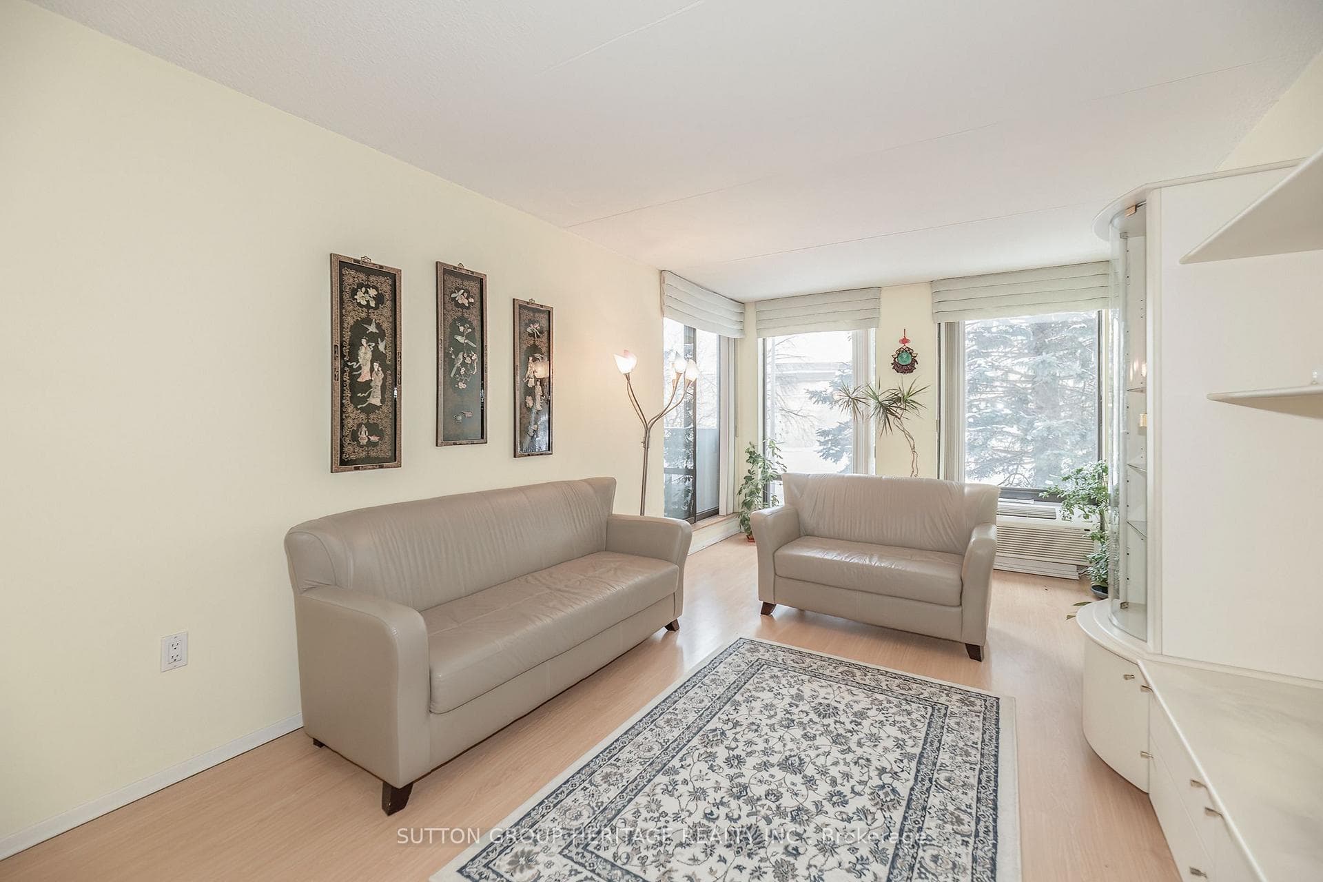 1525 Diefenbaker Court Unit 210 photo 4