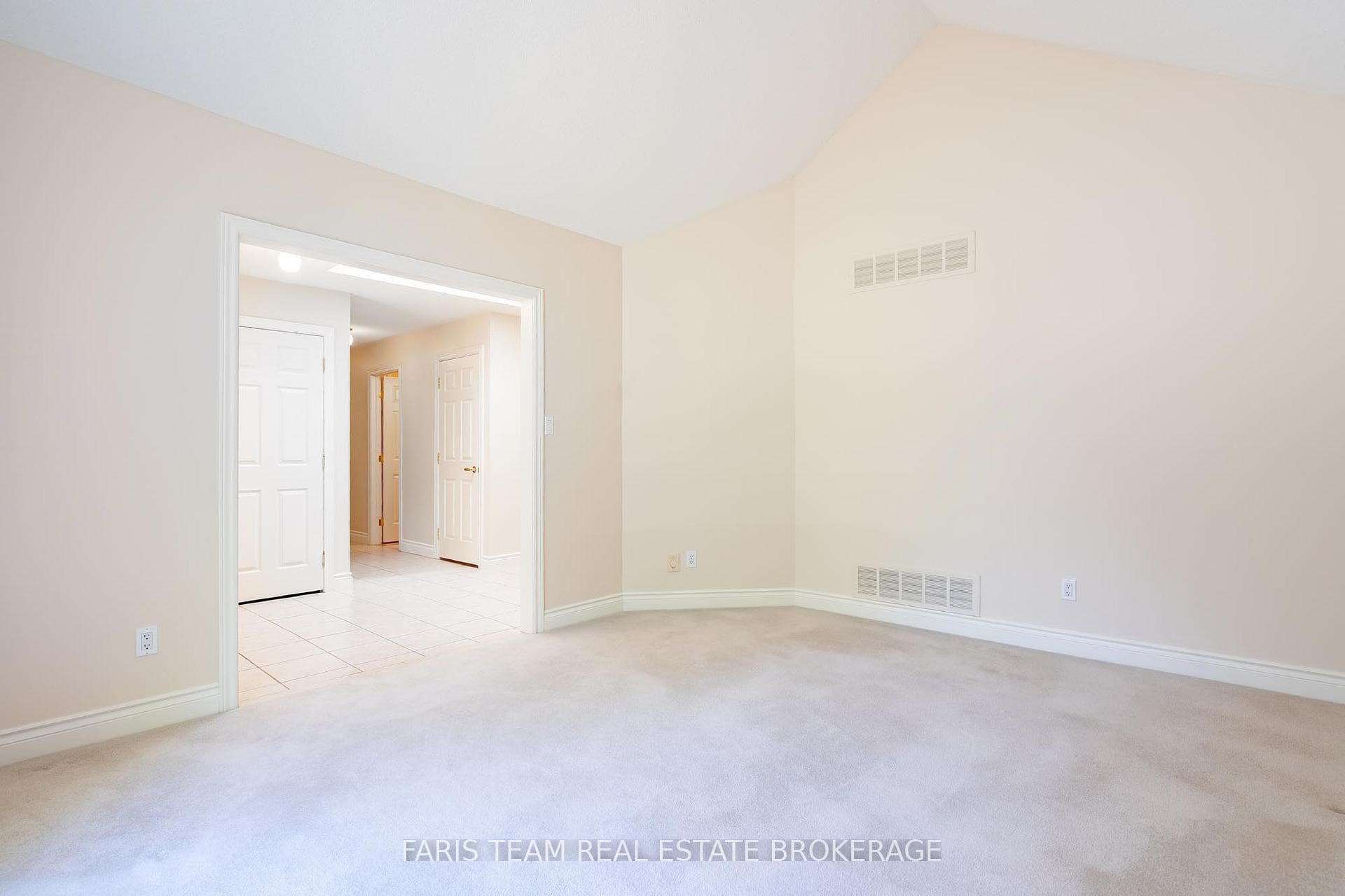 2088 Wilkinson Street photo 18