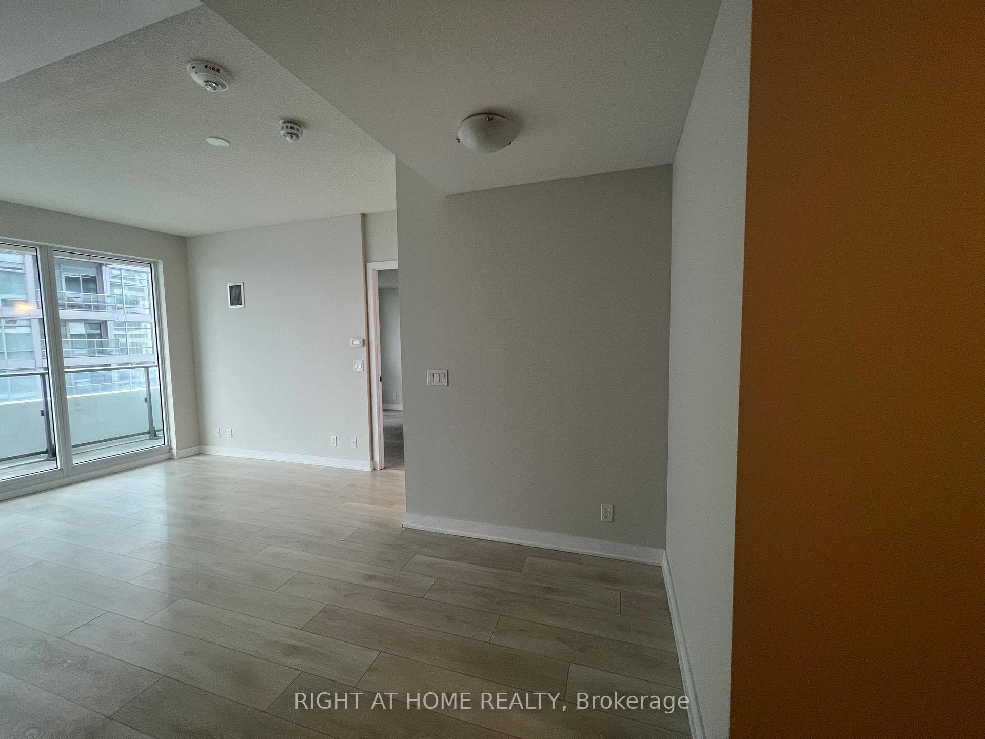 2221 Yonge Street Unit 2505 photo 5