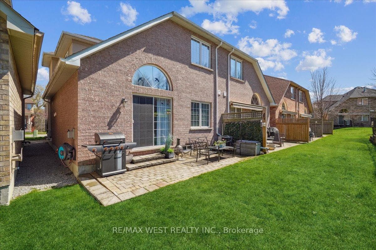637 Tapestry Lane photo 17