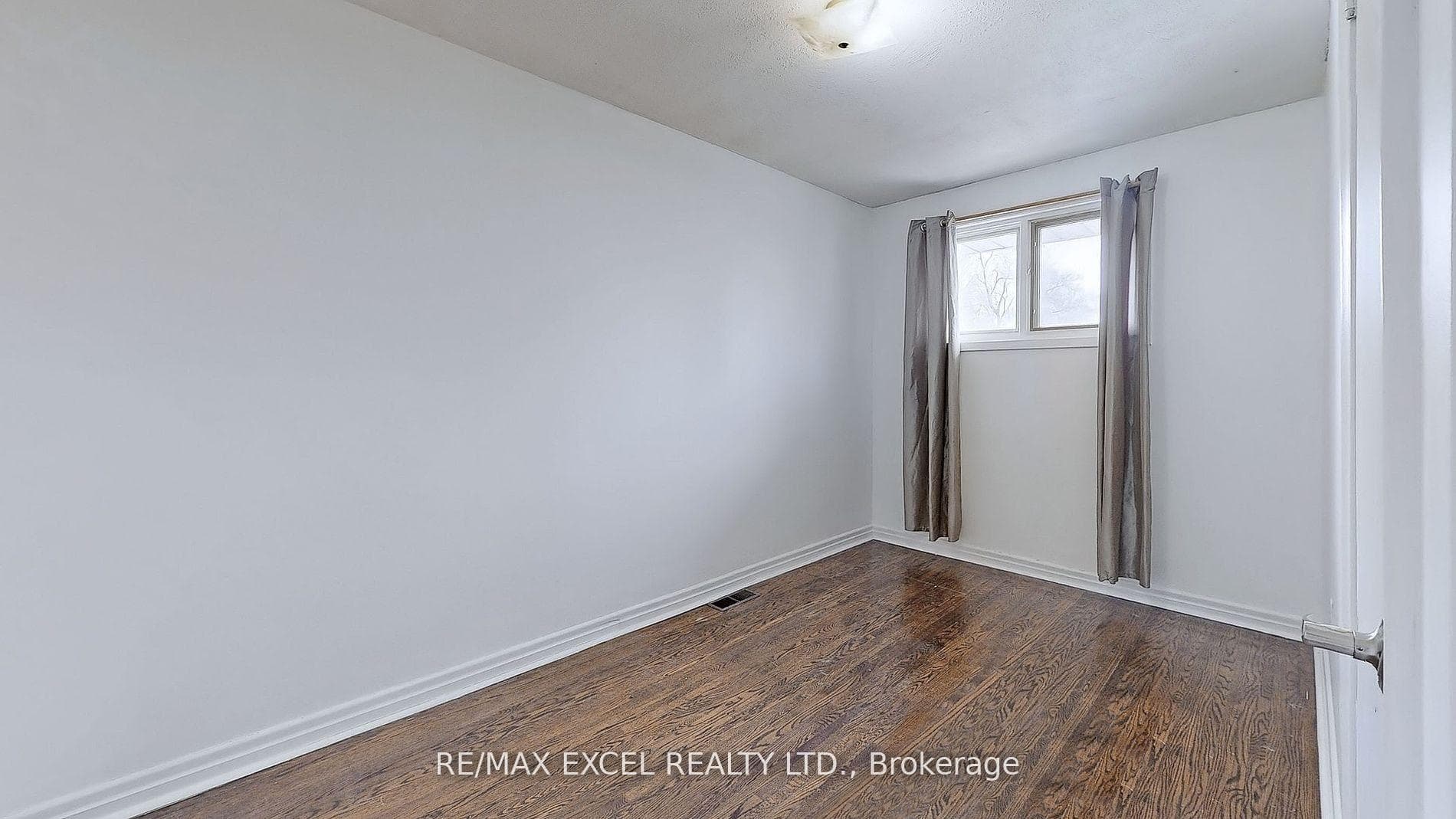 195 Parkview Crescent photo 9
