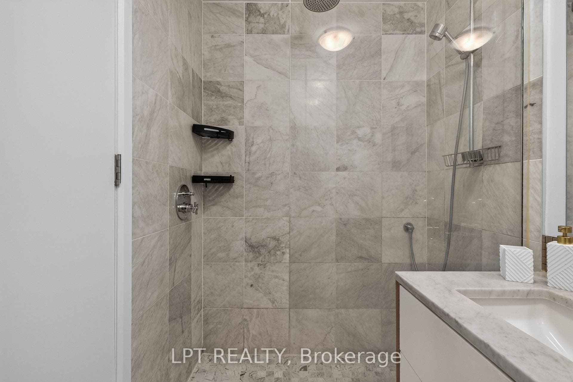 201 Parkdale Avenue Unit 1004 photo 20