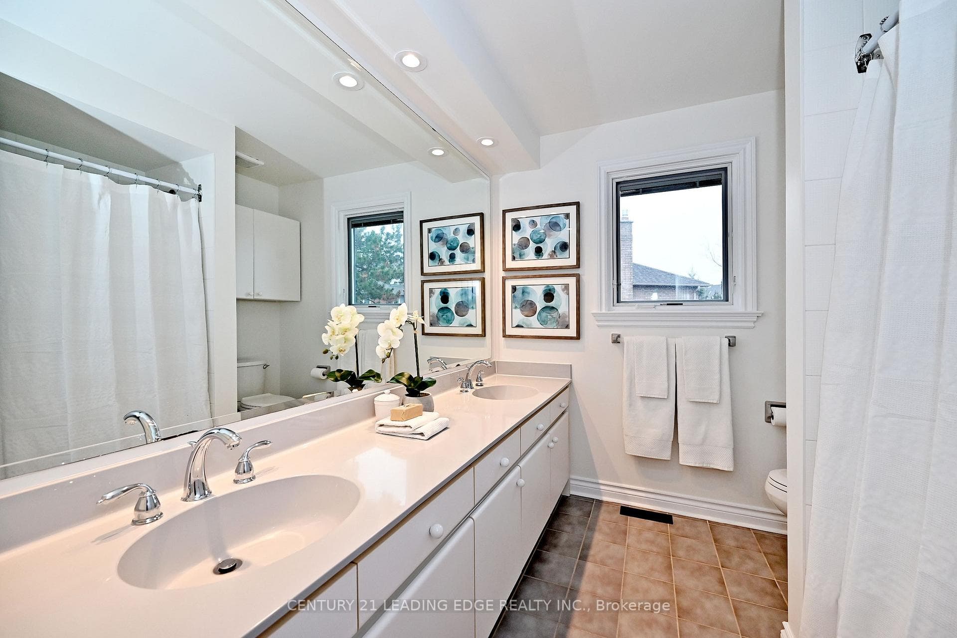 22 Amberwood Court photo 36