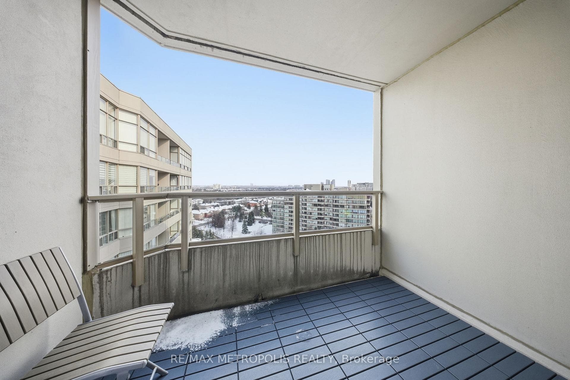 11 Townsgate Drive Unit 1501 photo 25