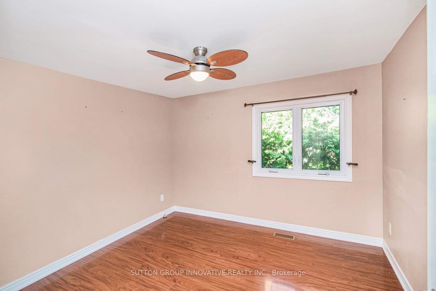 38 Lakeside Drive photo 26