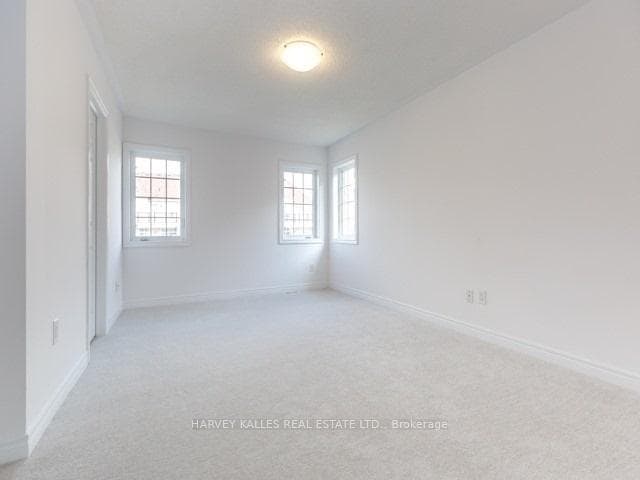 123 Warbler Avenue photo 13