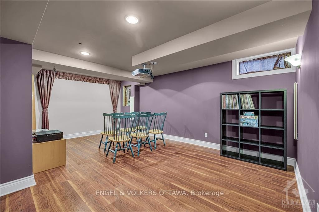 1383 CASERTA Place photo 27