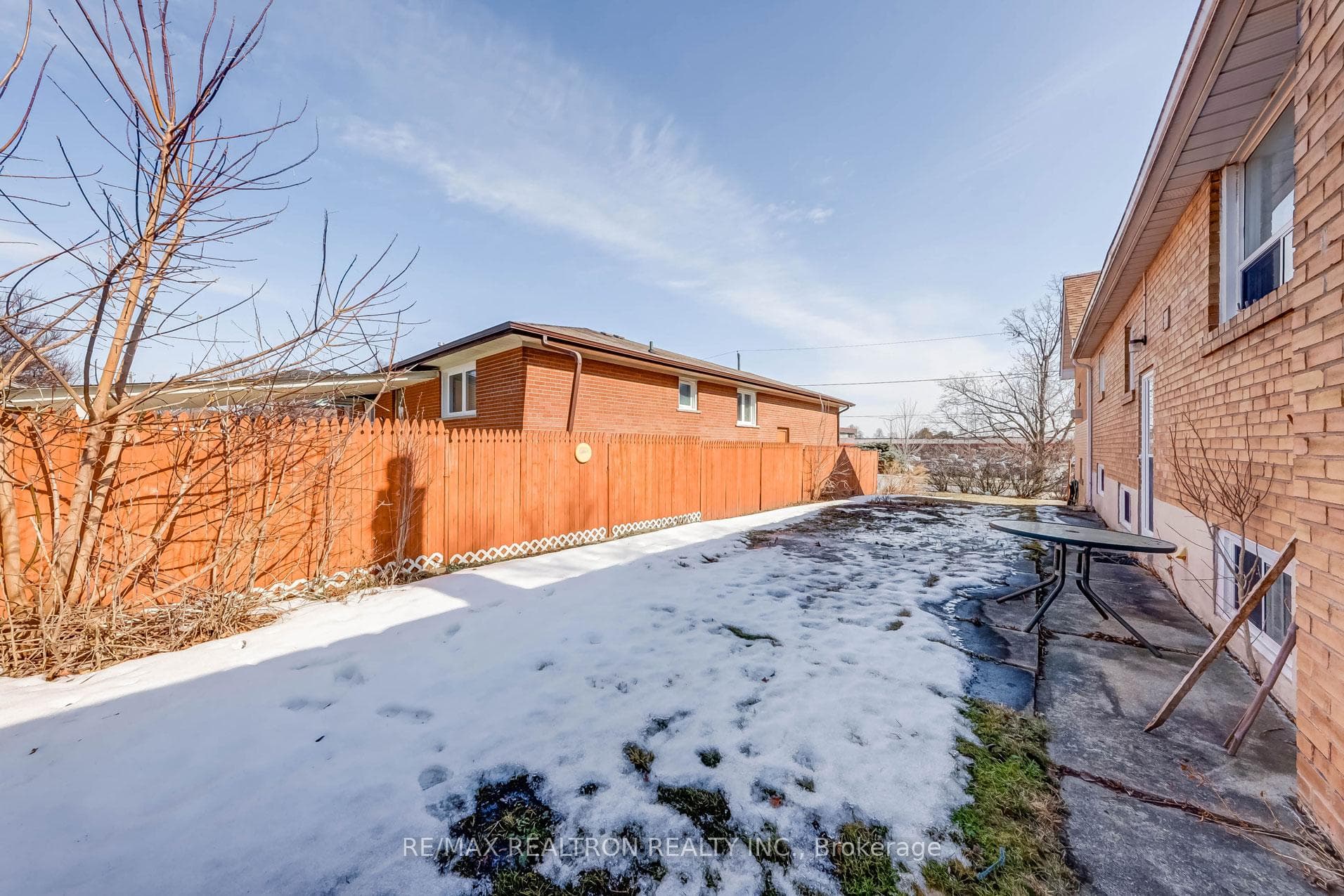 154 La Rose Avenue photo 25