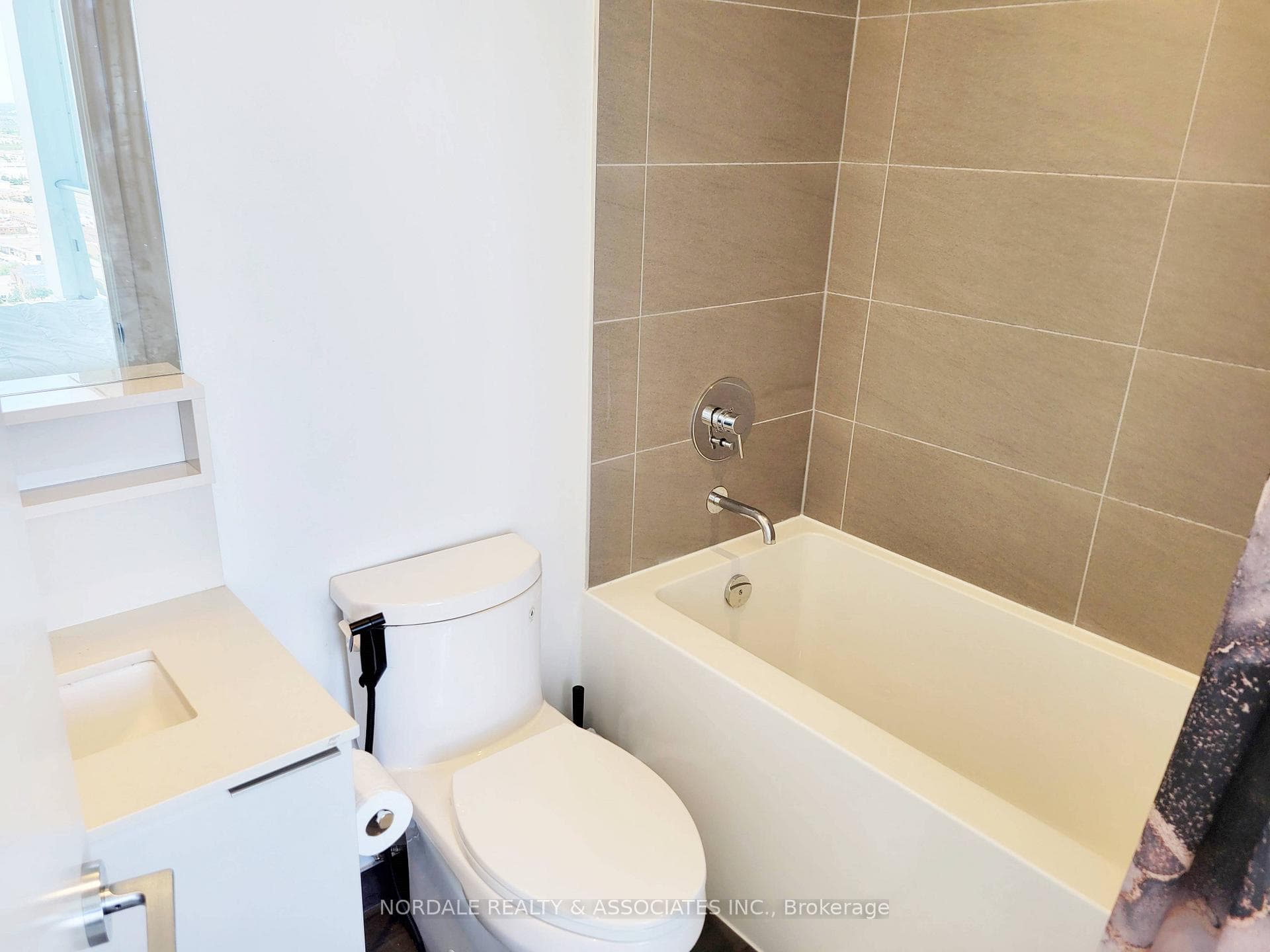 950 PORTAGE Parkway Unit 3802 photo 5