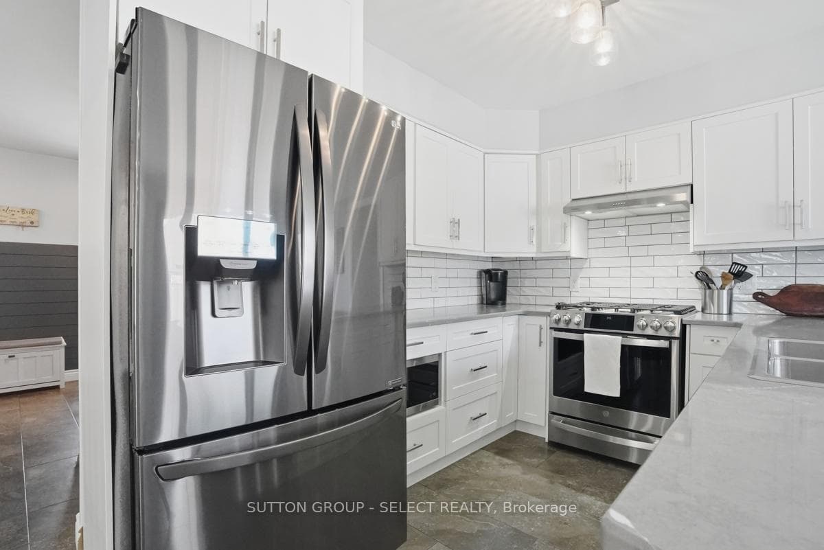 60 Edgevalley Road photo 20