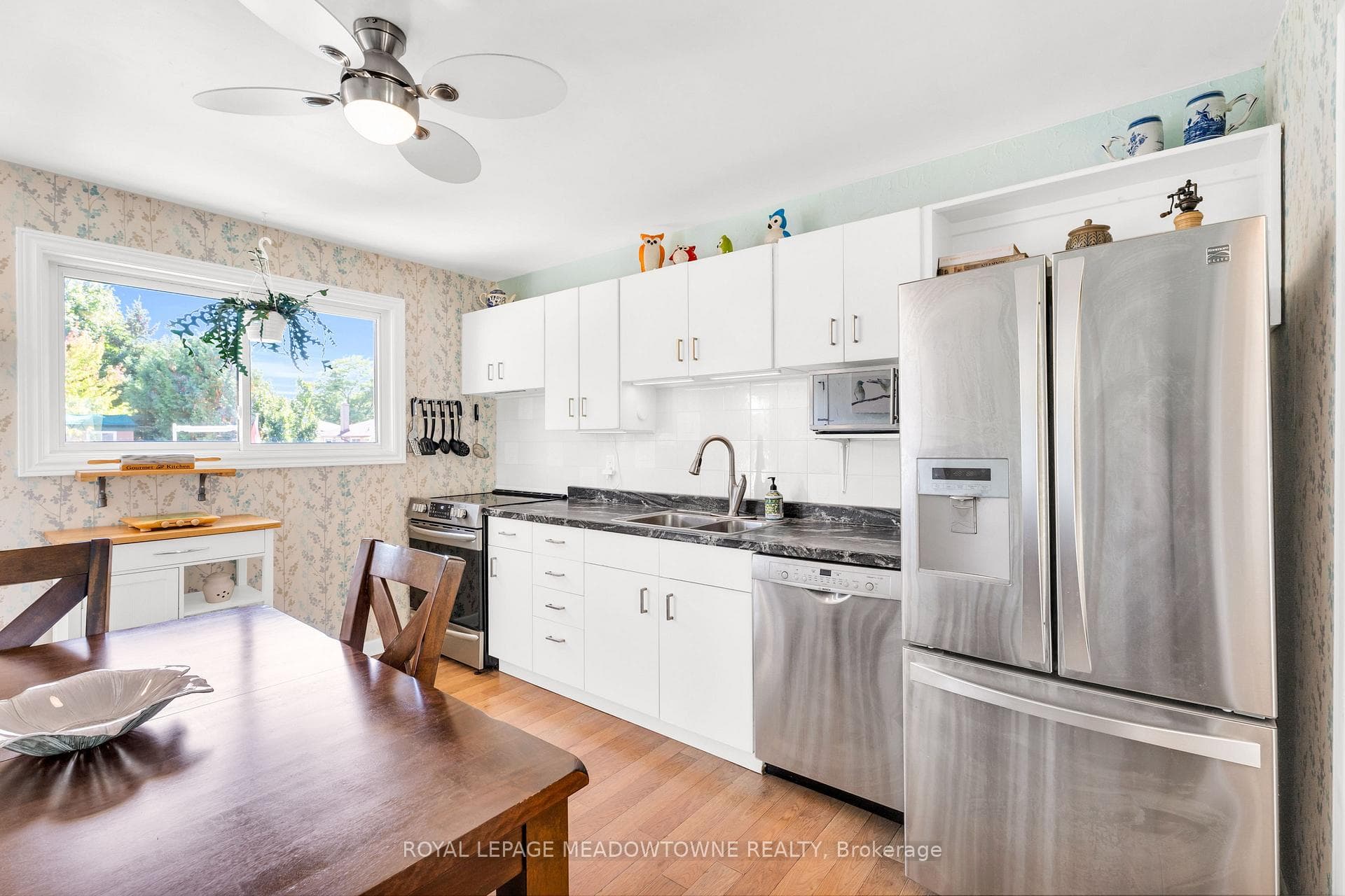 79 Rexway Drive photo 9
