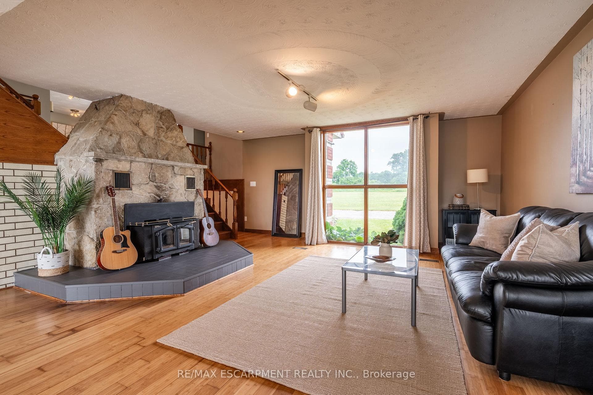 1751 Kirkwall Road photo 23