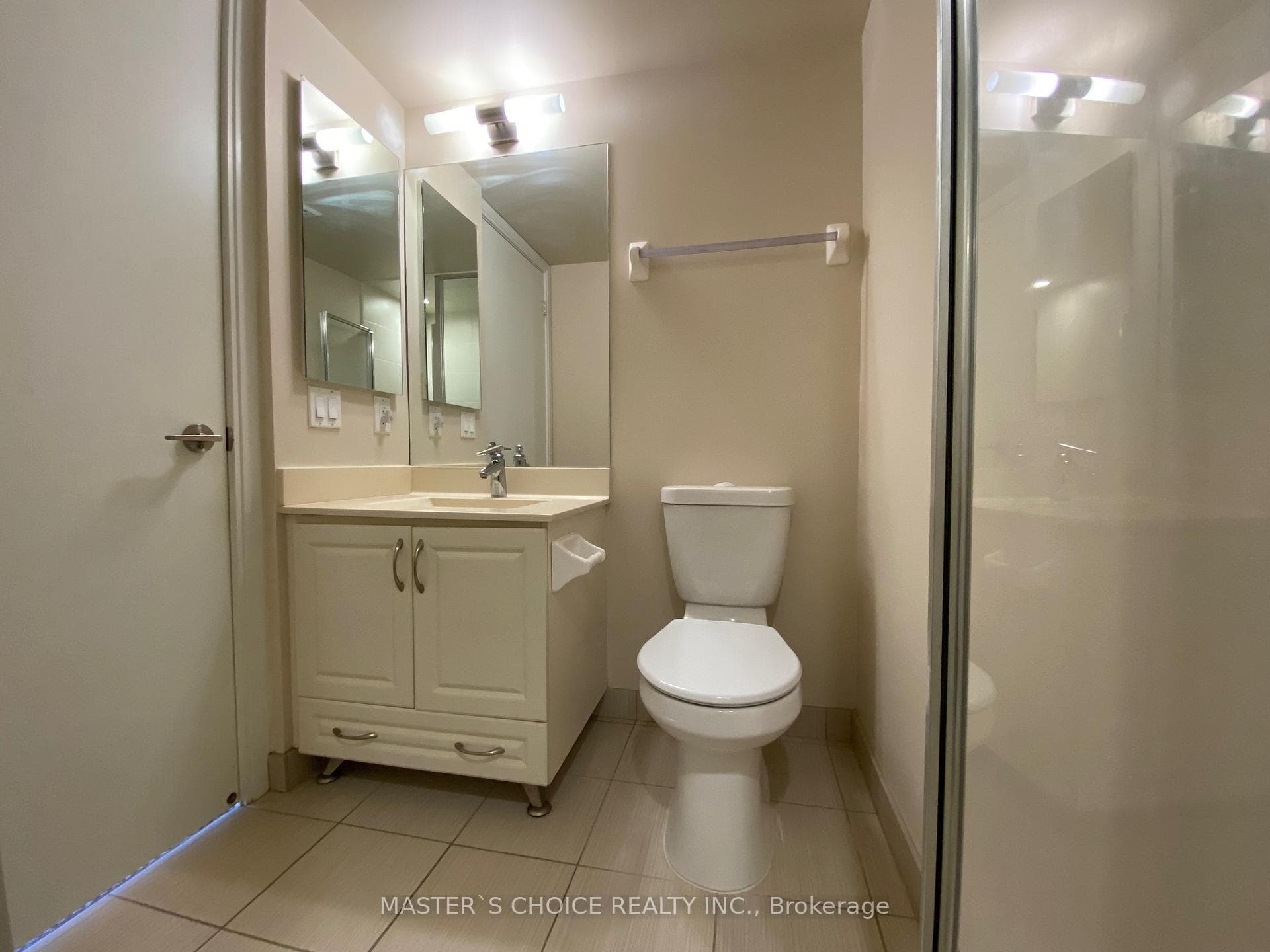 125 Village Green Square Unit 3005 photo 21