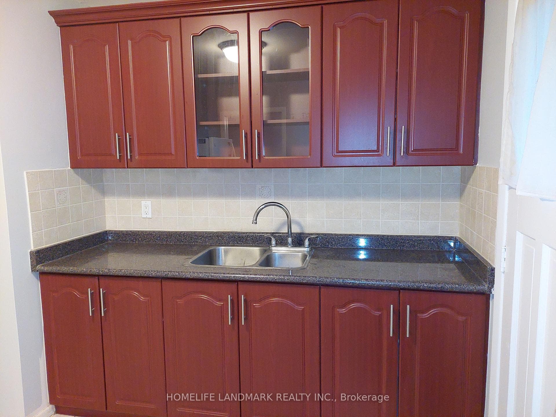 42 Stanwell Drive Unit Main photo 8