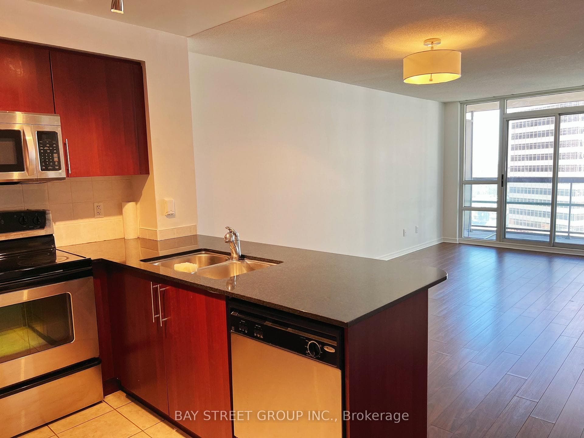 509 Beecroft Road Unit #1916 photo 4