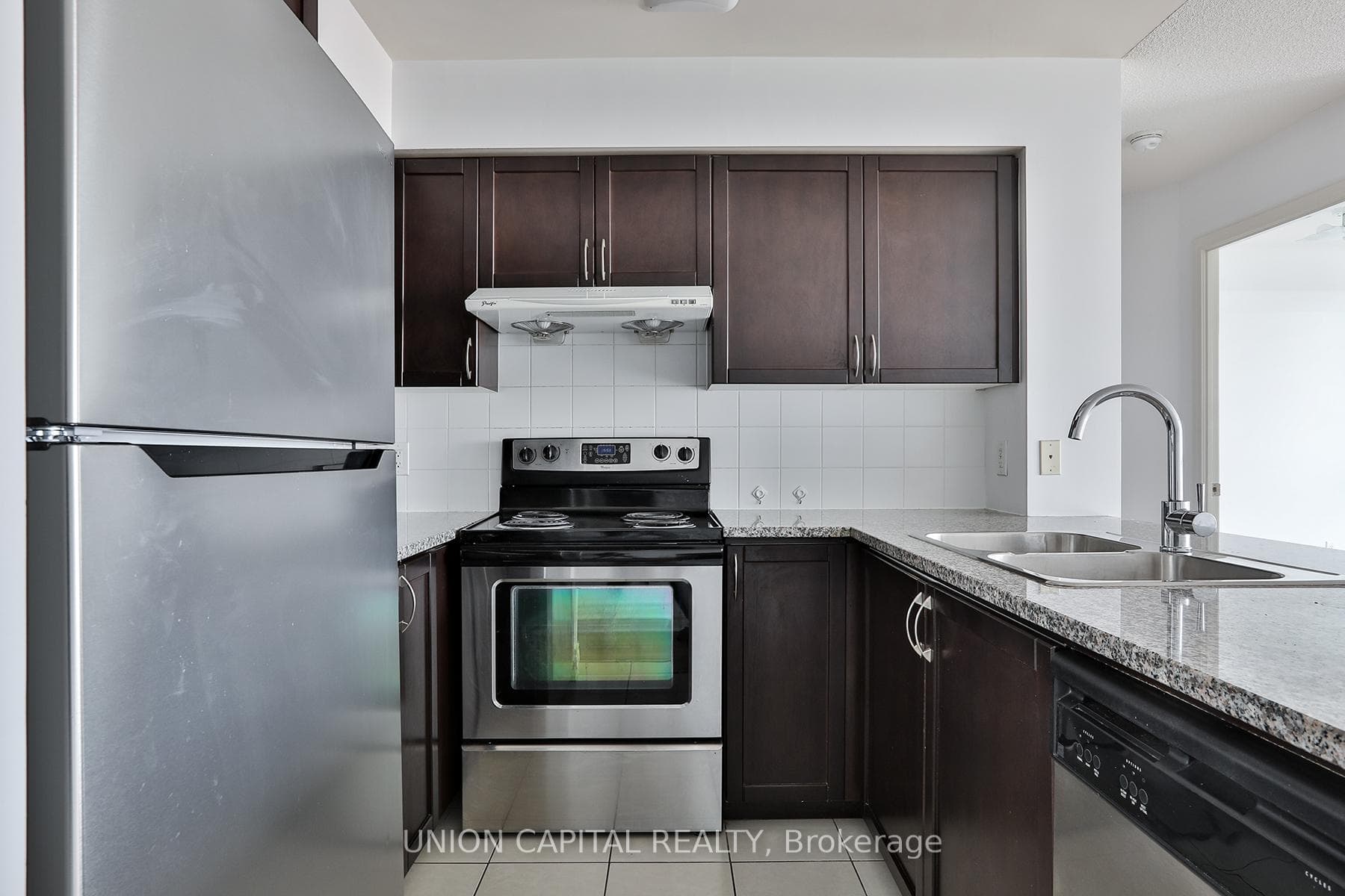 88 Grangeway Avenue Unit 1801 photo 5