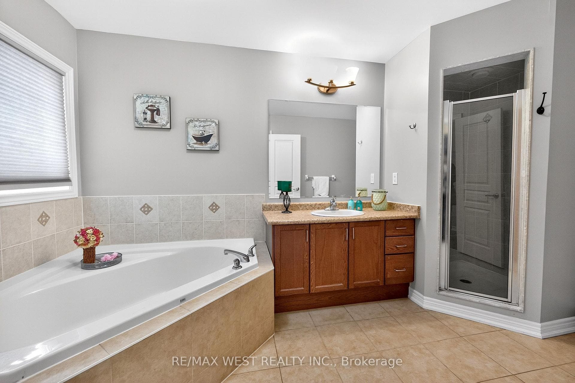 99 Alexie Way photo 30