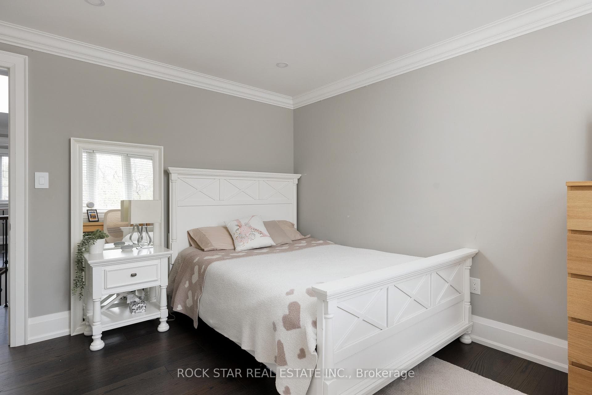 540 Weir Avenue photo 32