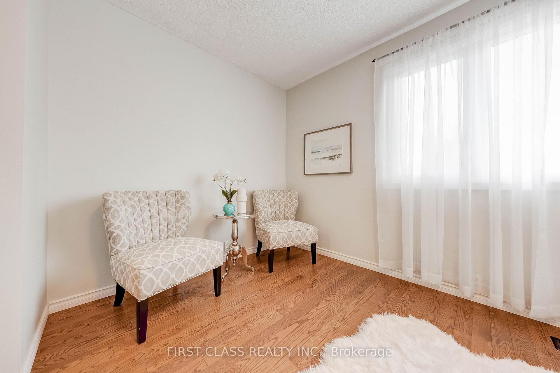 85 Madsen Crescent photo 18