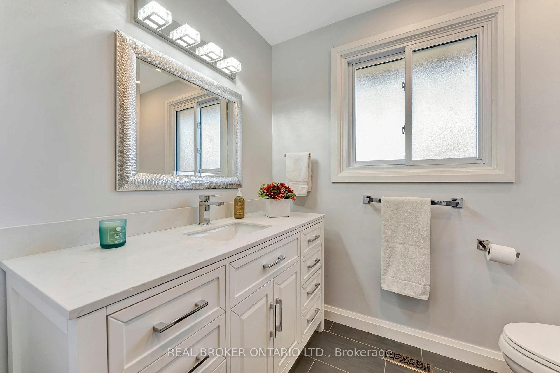 64 Farringford Drive photo 20