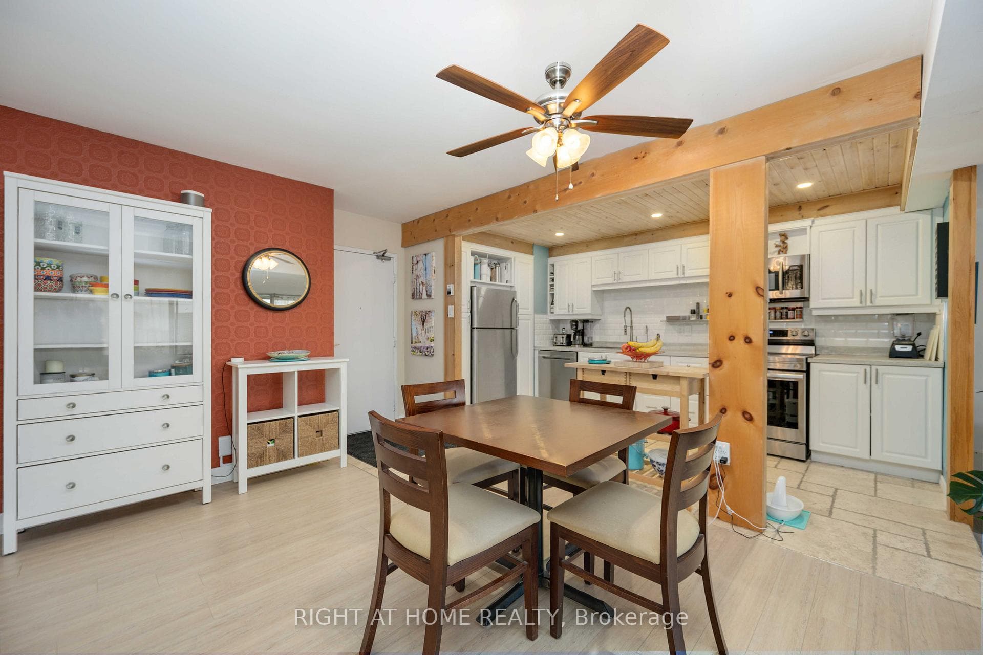 455 Sentinel Road Unit 810 photo 7