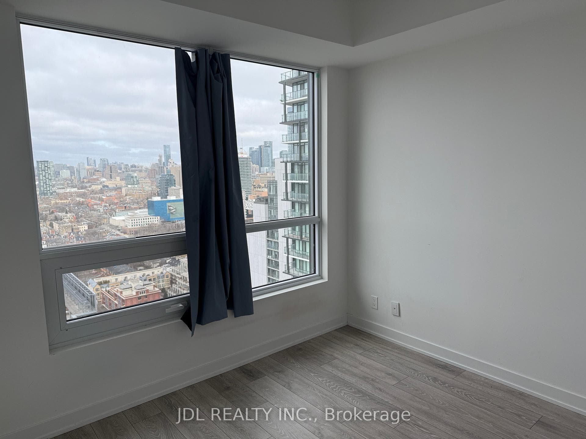 108 PETER Street Unit 3201 photo 9