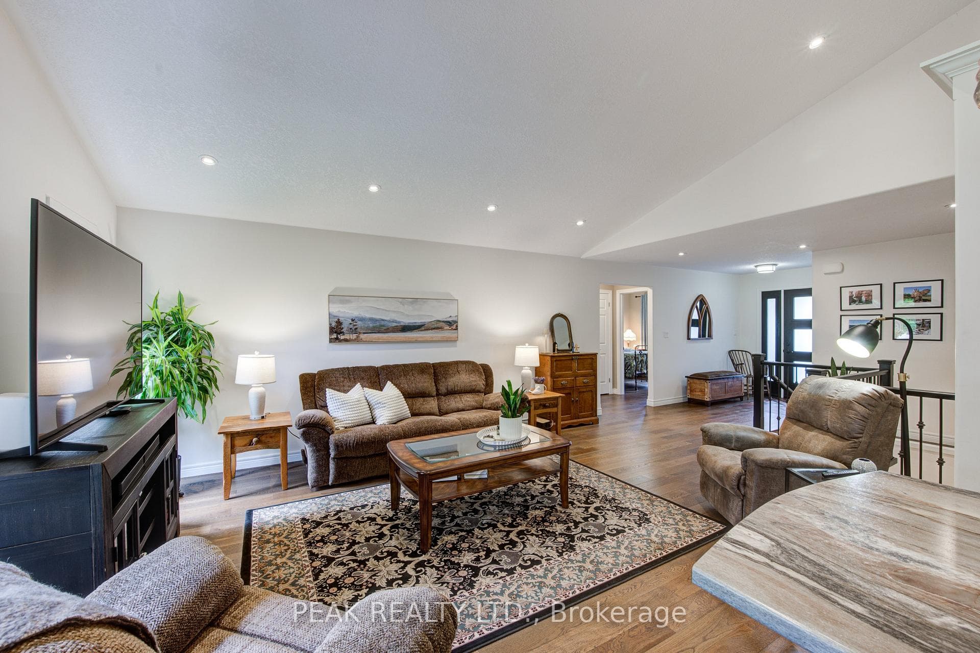 75 Jacob Street photo 31