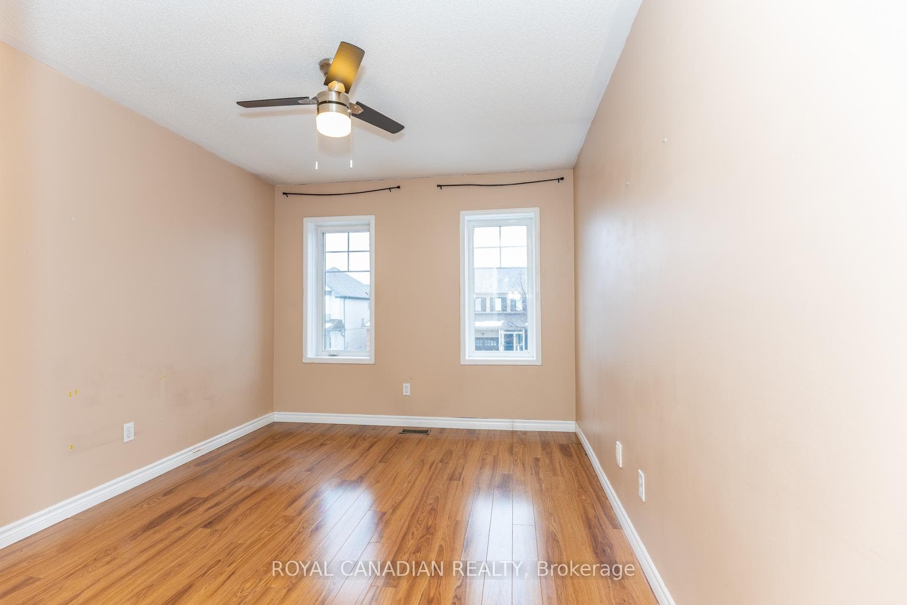 159 Harrongate Place photo 8