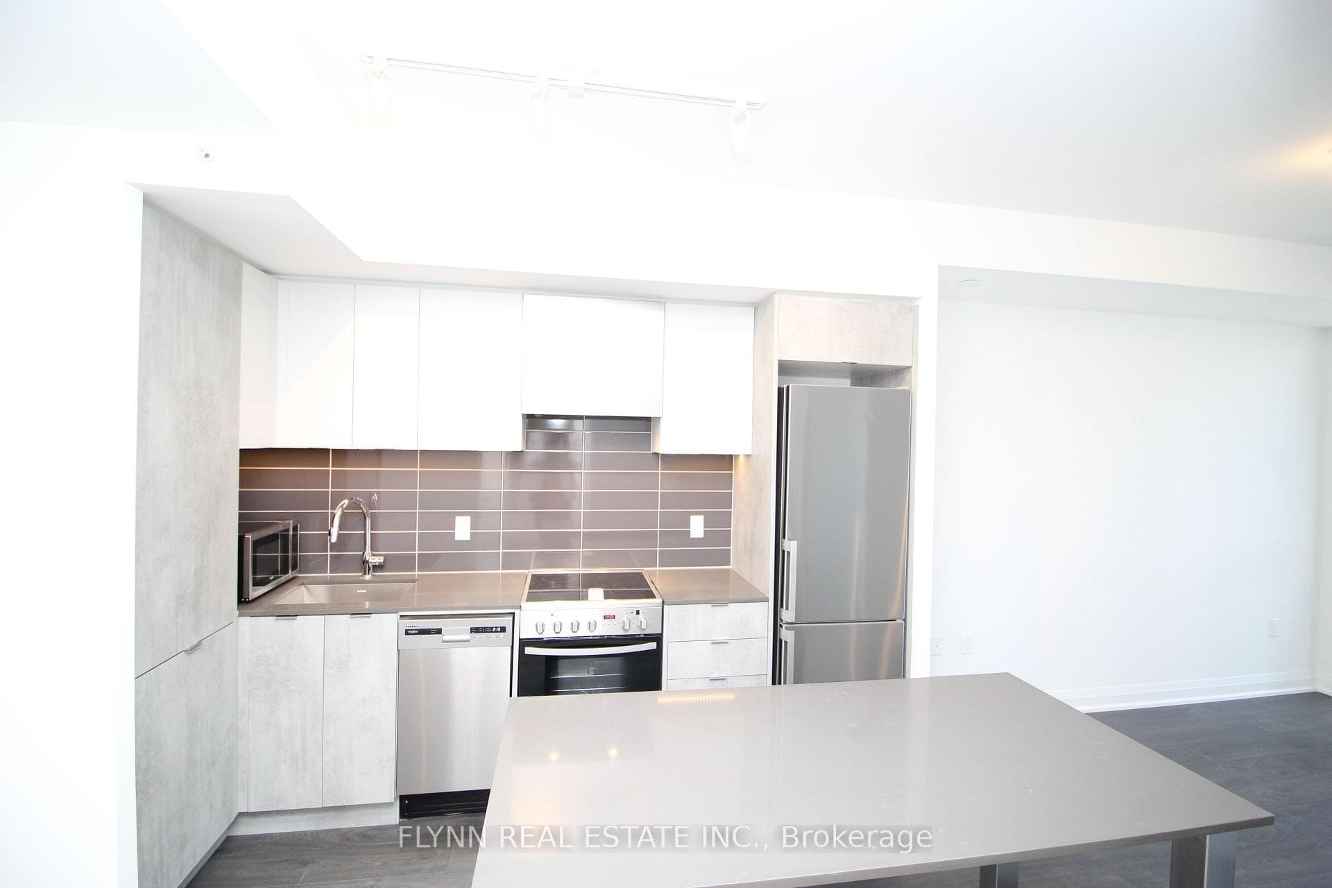 26 Gibbs Road Unit 1021 photo 3