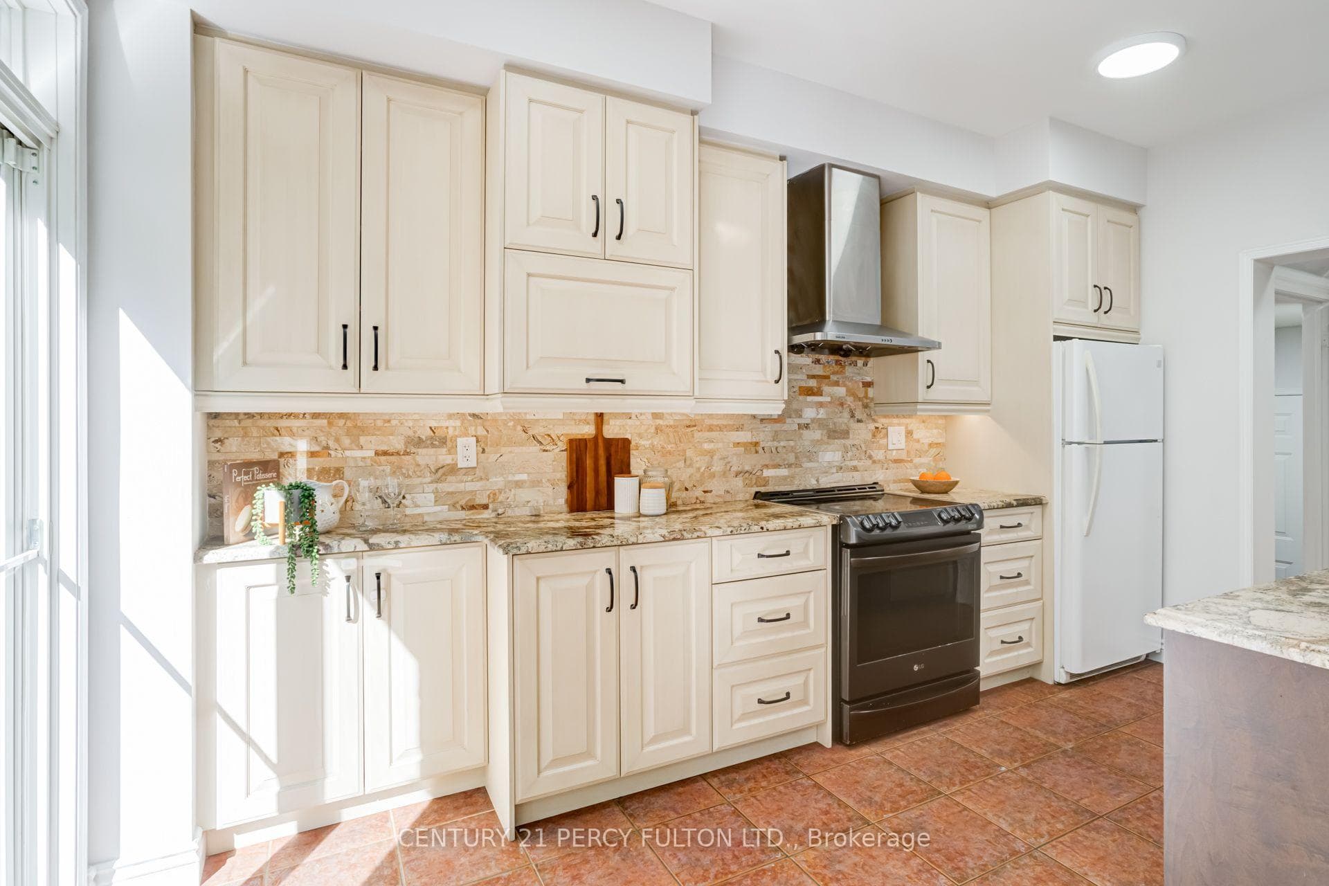 366 Strouds Lane photo 17