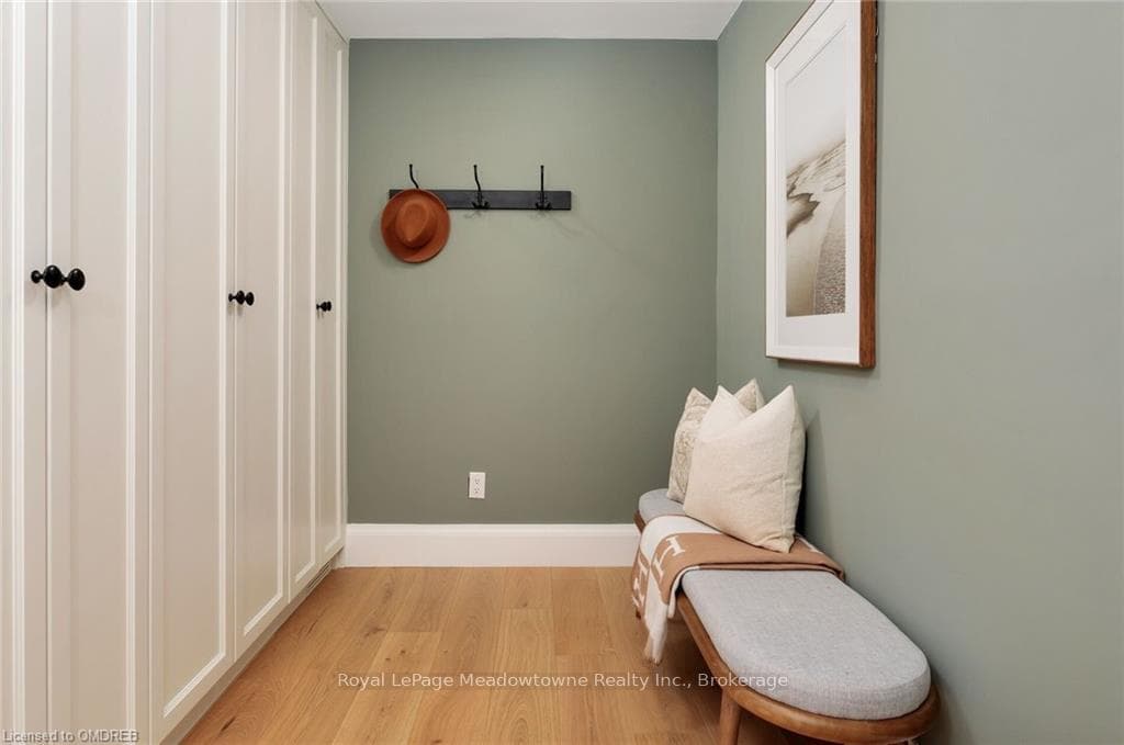 15 IRWIN Crescent photo 14