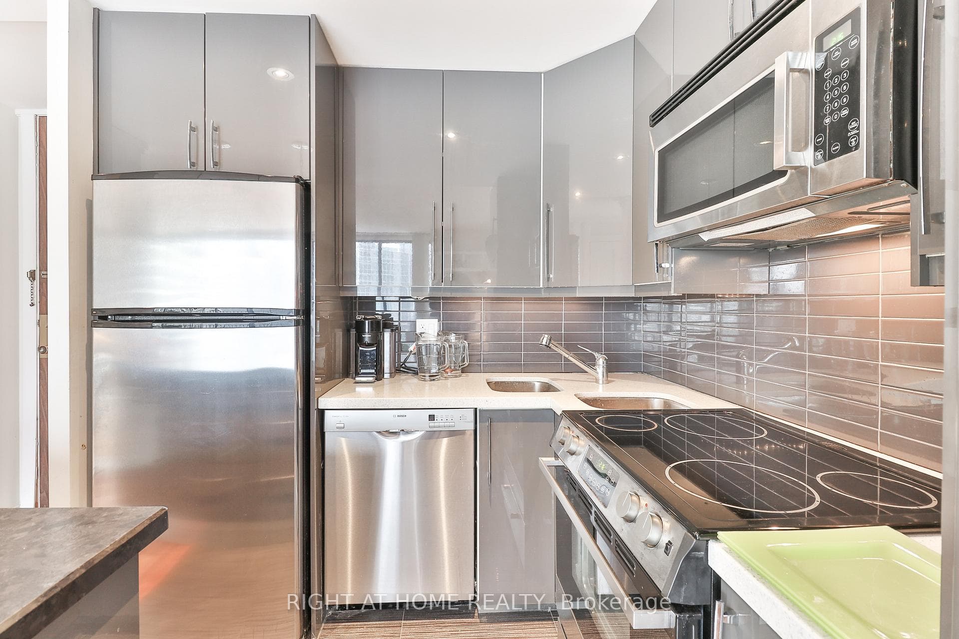 33 Harbour Square Unit 2815 photo 7