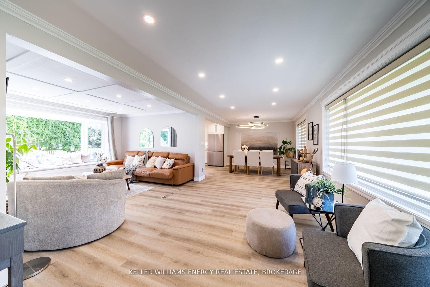 851 Swiss Heights photo 11
