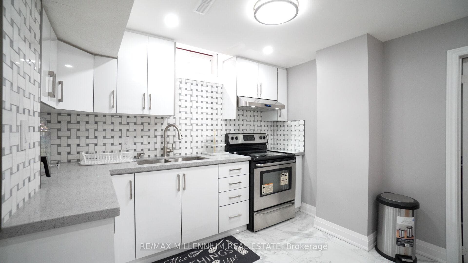 3239 Pinemeadow Drive photo 28