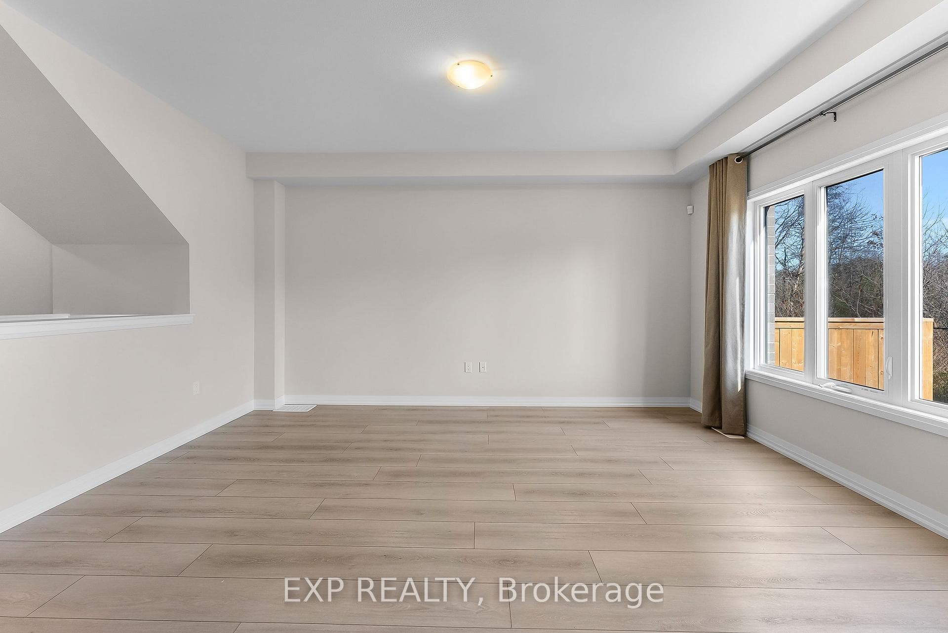 4552 Portage Road Unit 102 photo 8