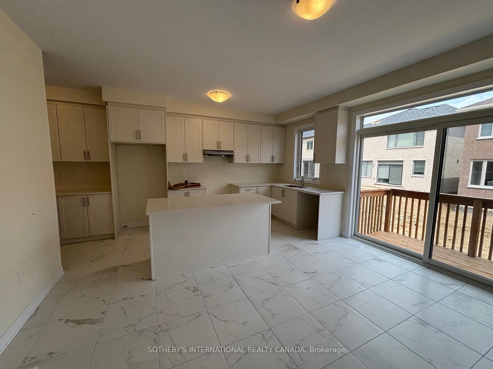 63 Teskey Crescent photo 3