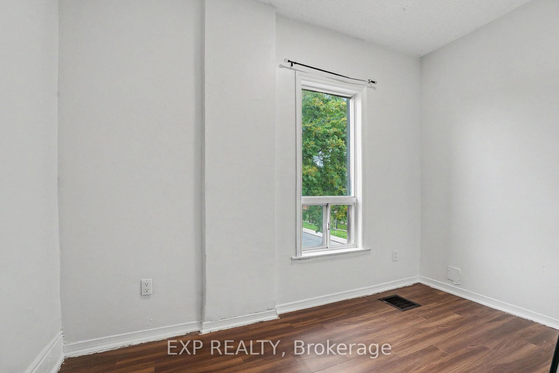 52 Cathcart Street photo 24