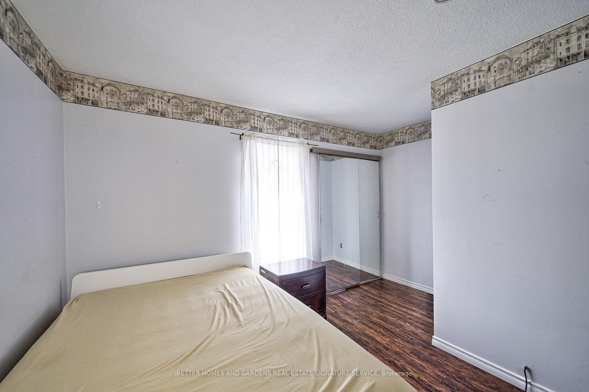 137 Eby Street photo 22