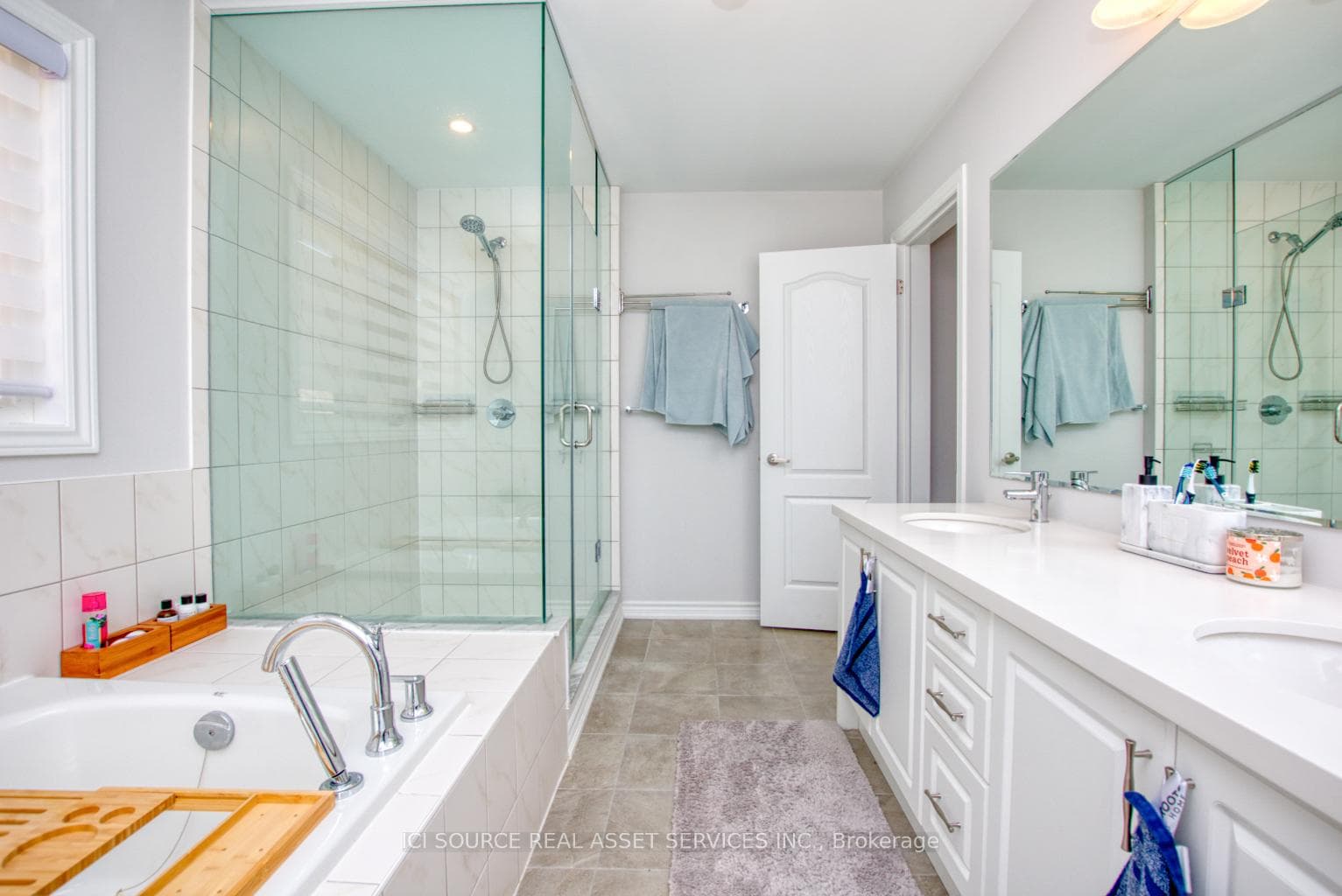 125 Connell Drive photo 16