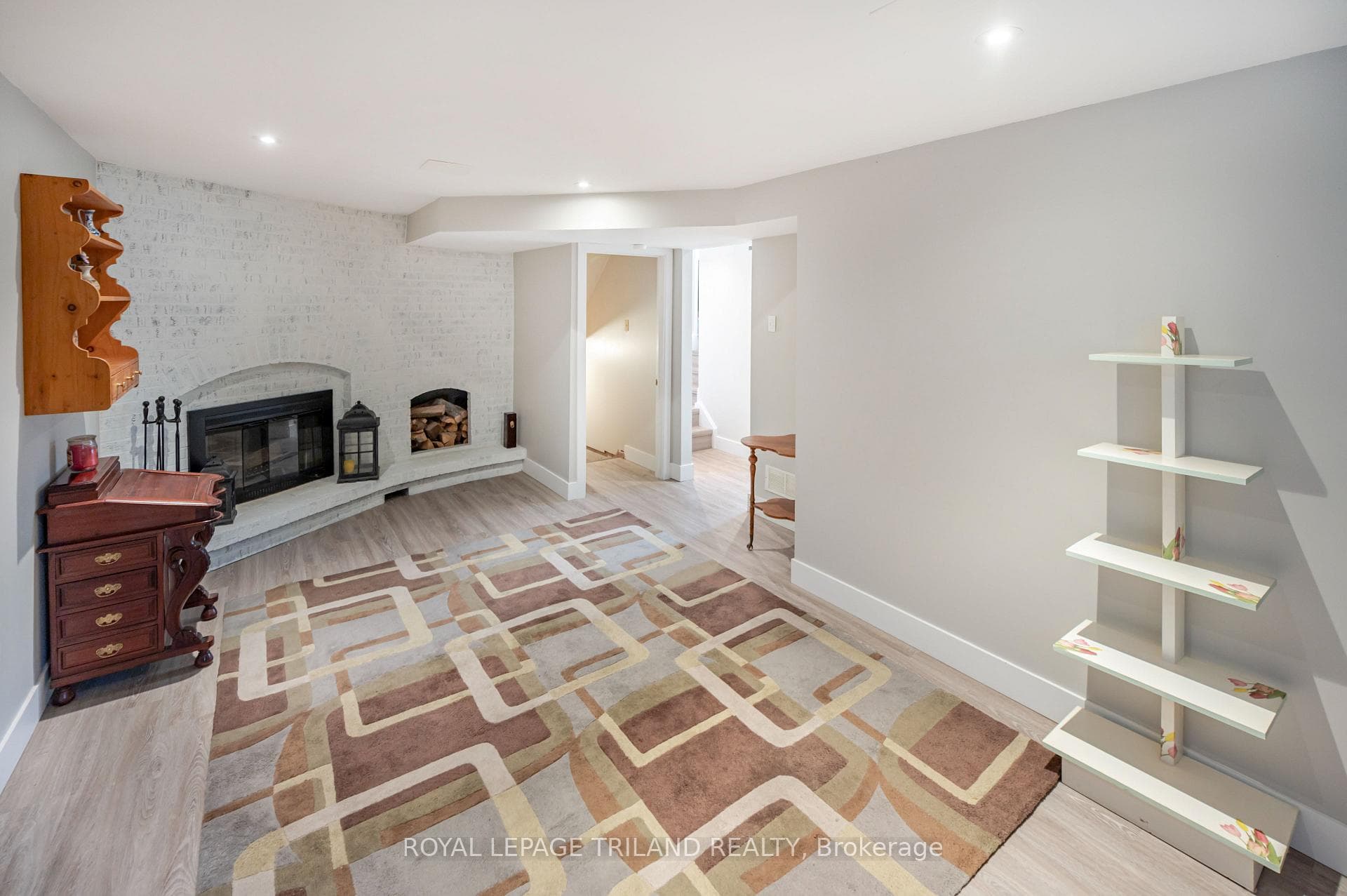 73 GENEVIVE Place photo 26