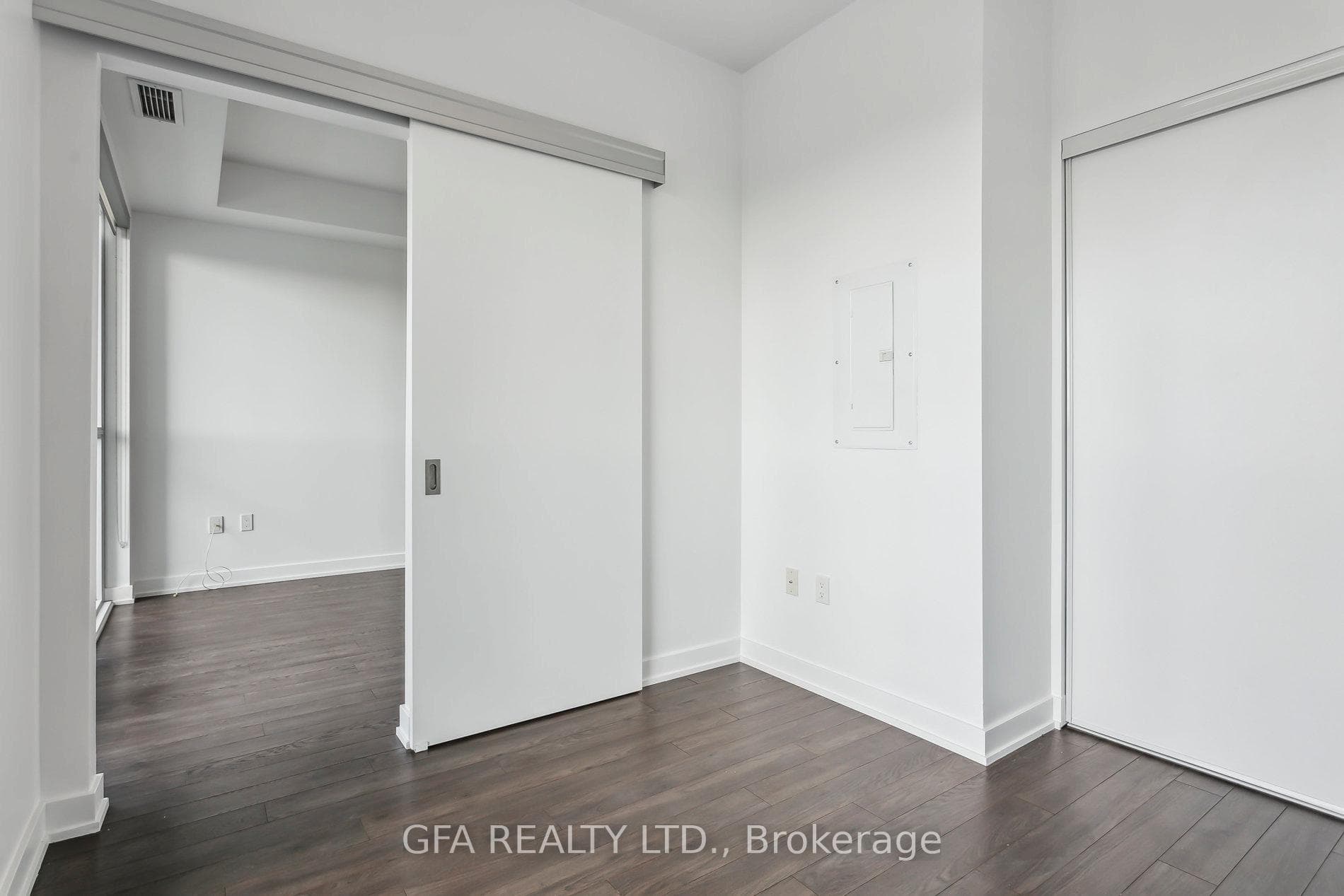 30 Ordnance Street Unit 807 photo 32