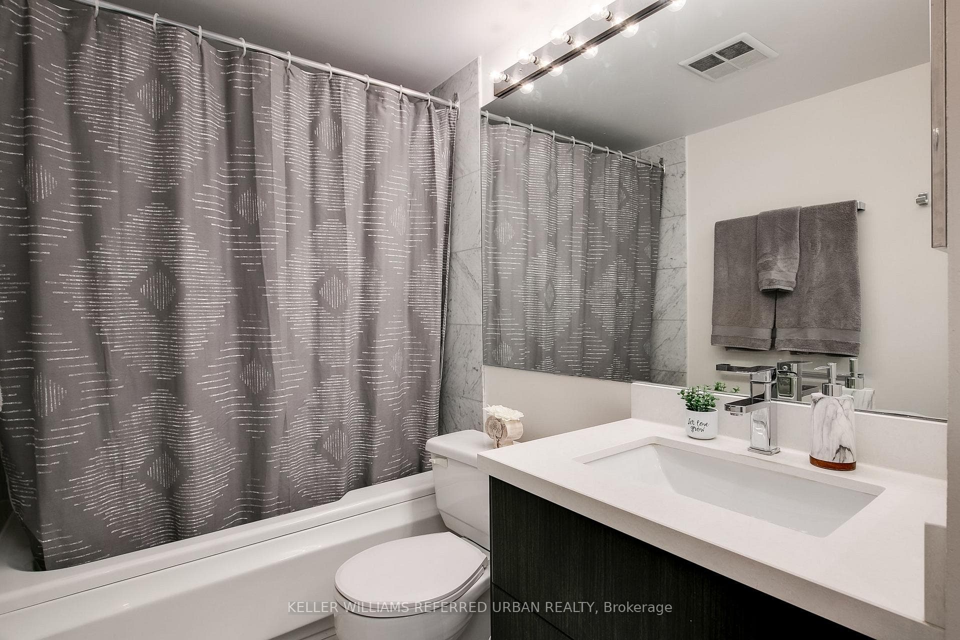 942 Yonge Street Unit 513 photo 24