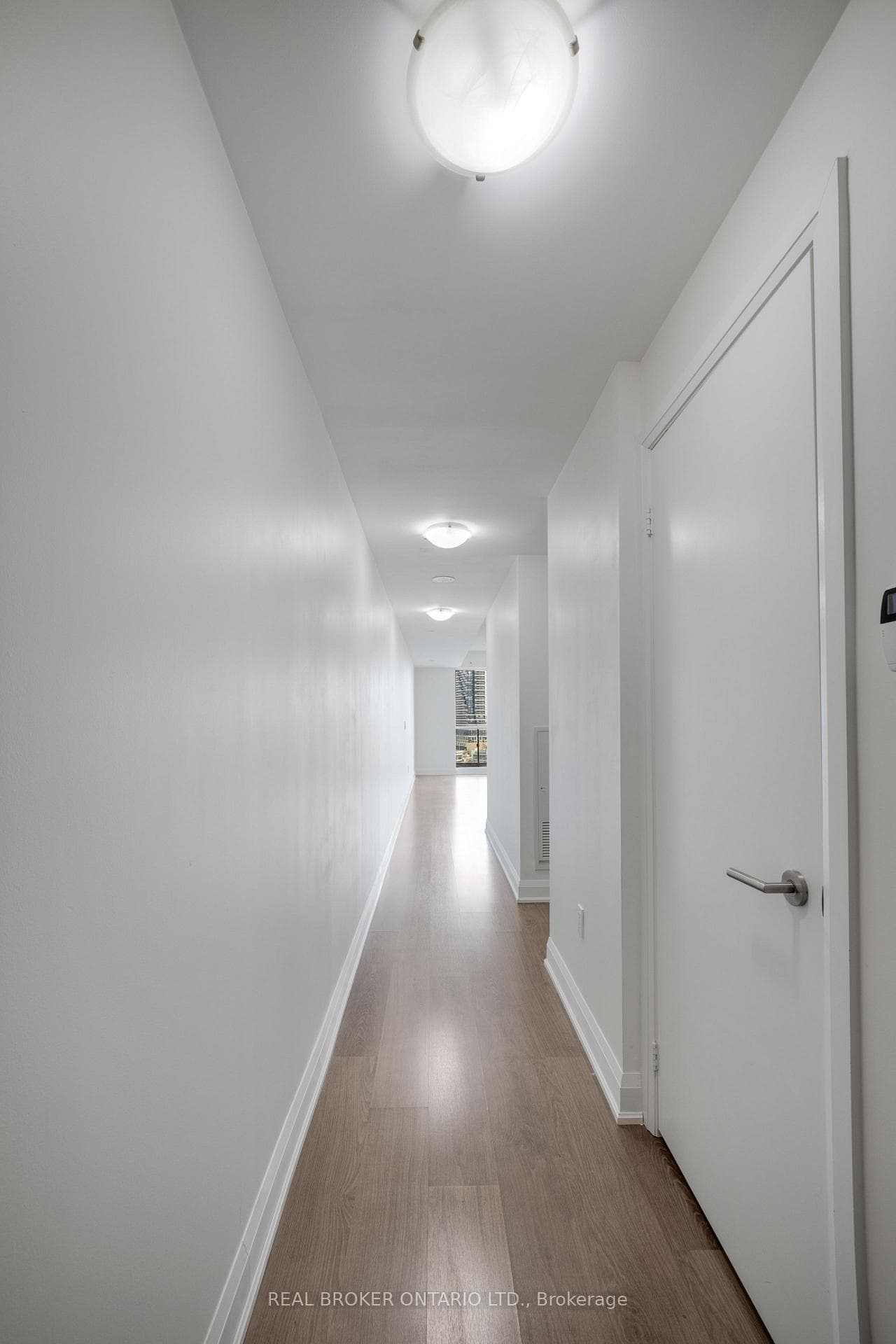 160 Vanderhoof Avenue Unit 1118 photo 3