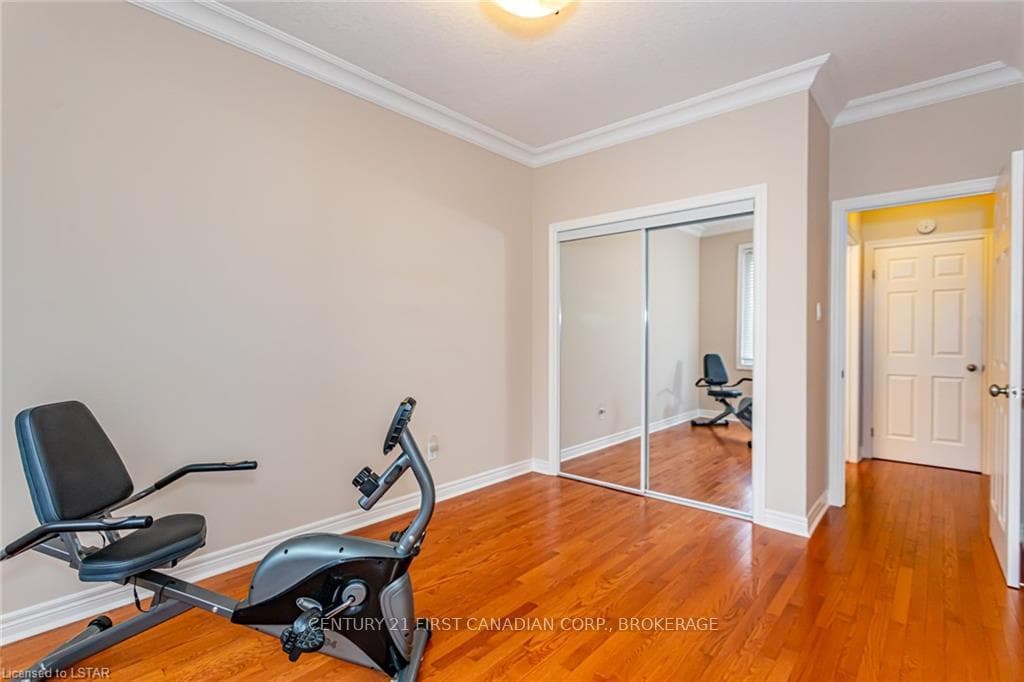 274 BERRYHILL Drive photo 18