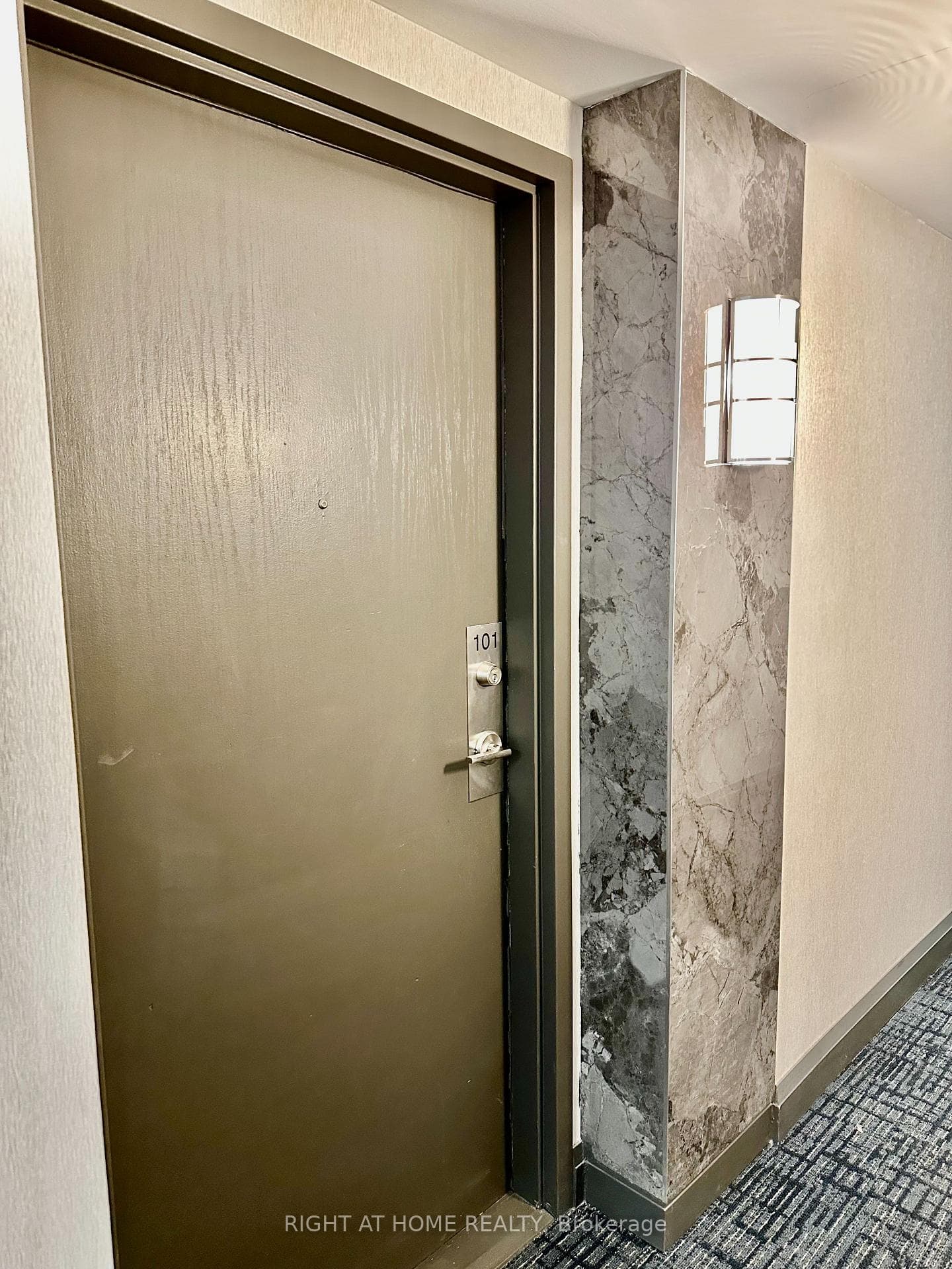 5795 Yonge Street Unit 101 photo 4