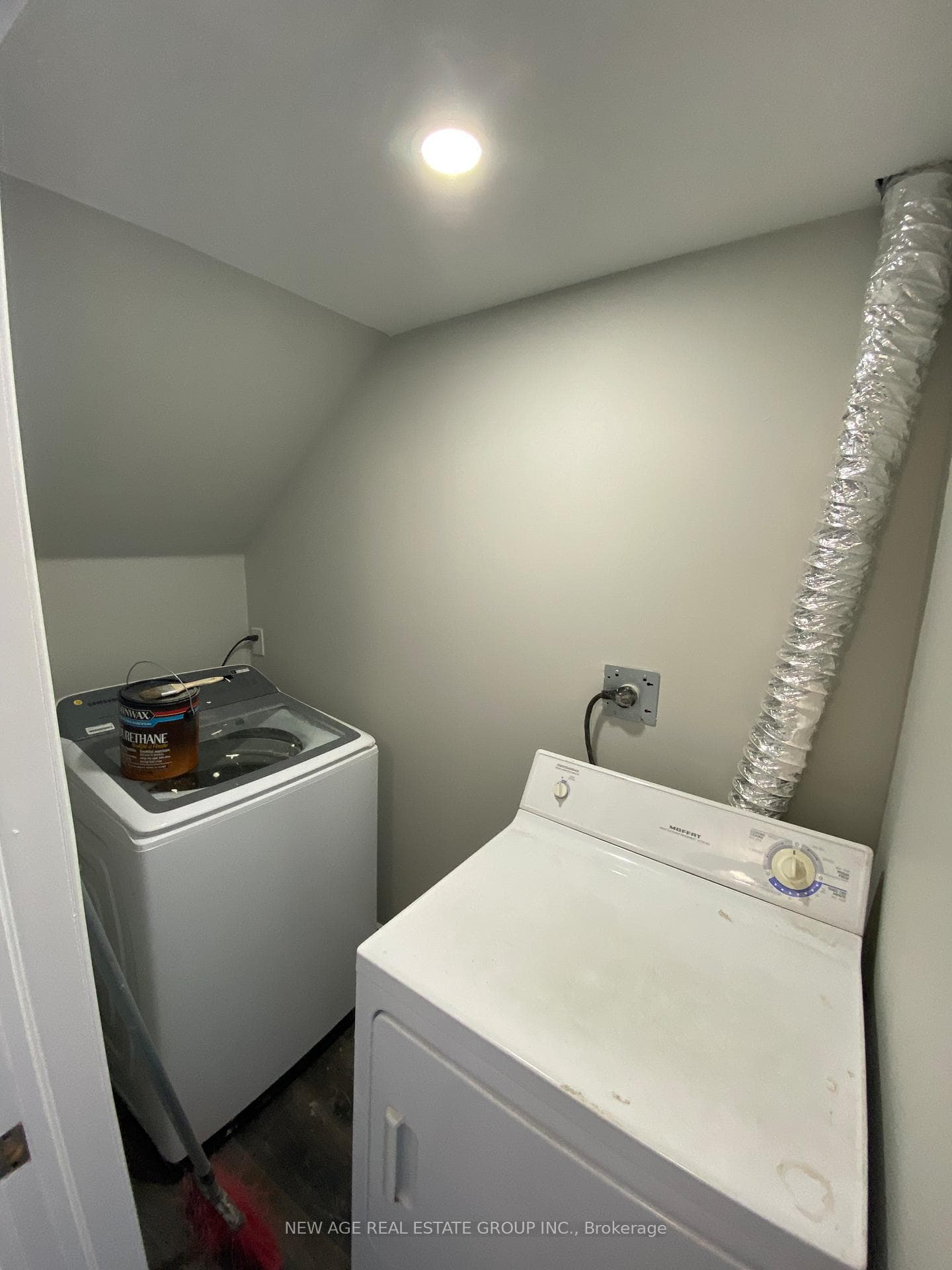 527 Weir Avenue photo 21