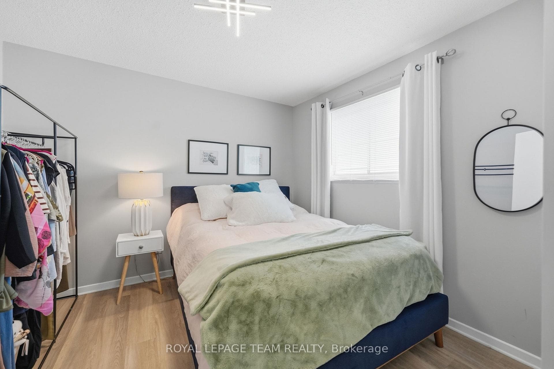 289 Montfort Street photo 29